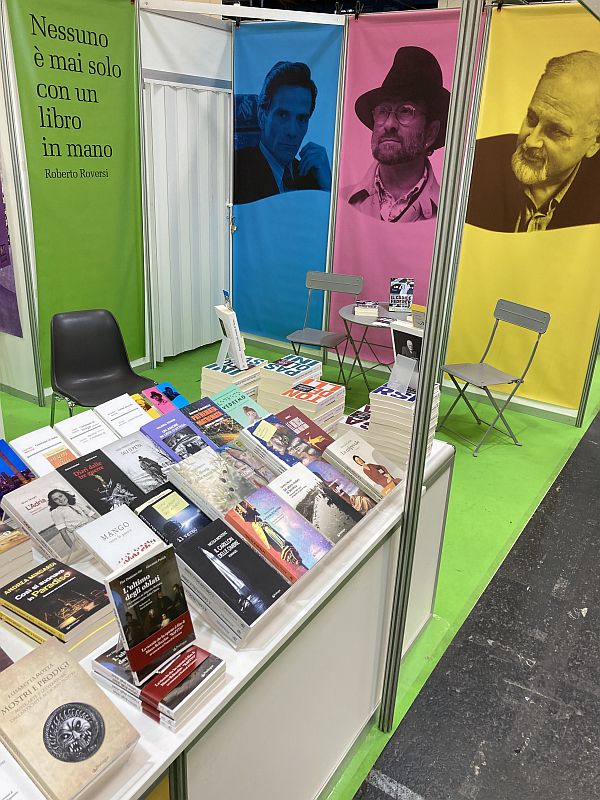 La Favola di Via Orfeo esposto nello stand Pendragon al Salone del Libro di Torino 2023